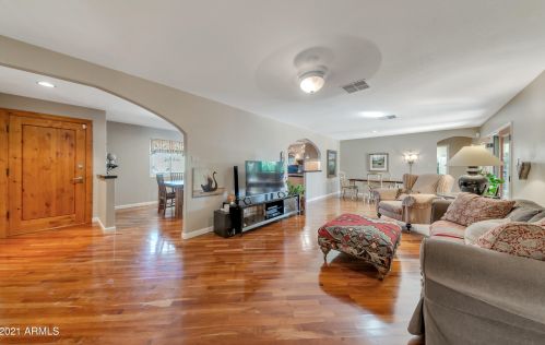 2542 42nd St, Phoenix AZ 85032-4729 exterior