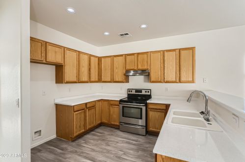 5814 9 Dr, Phoenix AZ 85041-3986 exterior