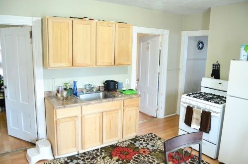 219 St, New Bedford MA 02740-4133 exterior