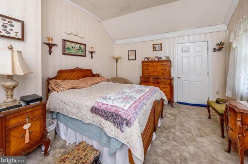 1359 Crown Pt Rd, West Deptford NJ 08093-1710 exterior