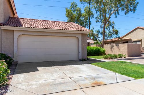 13642 41 Pl, Phoenix AZ 85028-2214 exterior