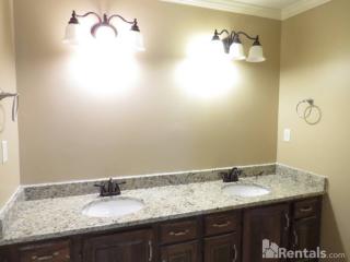 1894 Huntington Rd, Birmingham AL  35209-4148 exterior