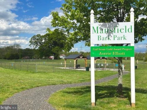 5 Wheatfield Ct, Columbus NJ  08022-1977 exterior