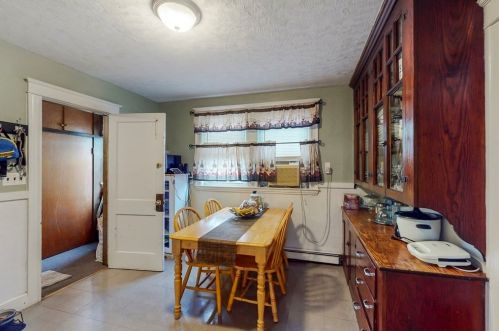 22 Collins St, Peabody MA 01960-1971 exterior