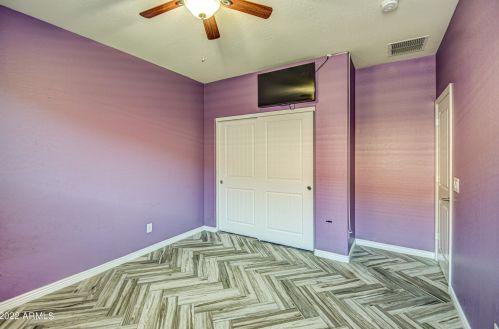 4217 73 Dr, Phoenix AZ 85033-2512 exterior