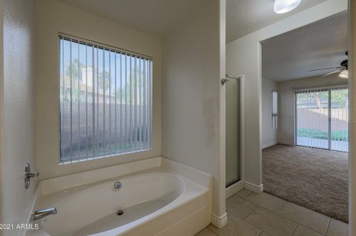 18841 43 Pl, Phoenix AZ 85050-3736 exterior