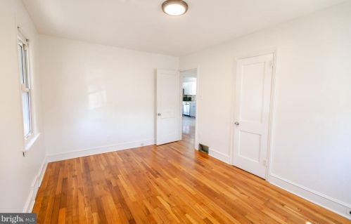 924 Belmont Ave, Camden NJ 08108-3221 exterior