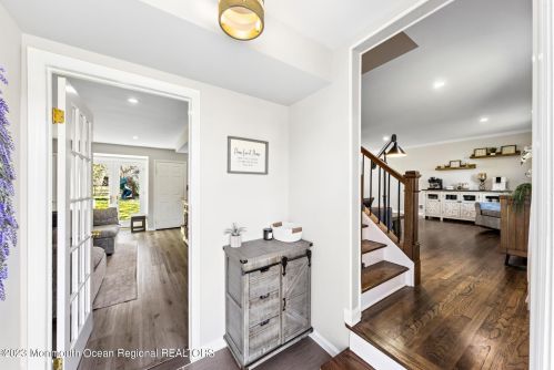 450 Branch Ave, Little Silver NJ  07739-1111 exterior