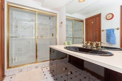 90 Countryside Ln, Milton MA 02186-4435 exterior