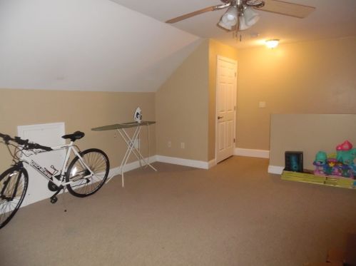 700 Lees River Ave, Fall River MA  02725-1161 exterior