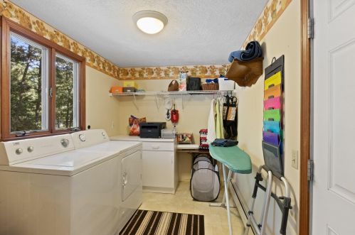 21 Mary Beth Ln, Harwich MA 02645-1326 exterior