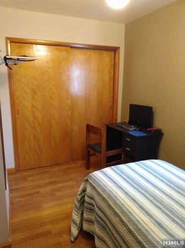 57 New Lawn Ave, Kearny NJ 07032-2207 exterior