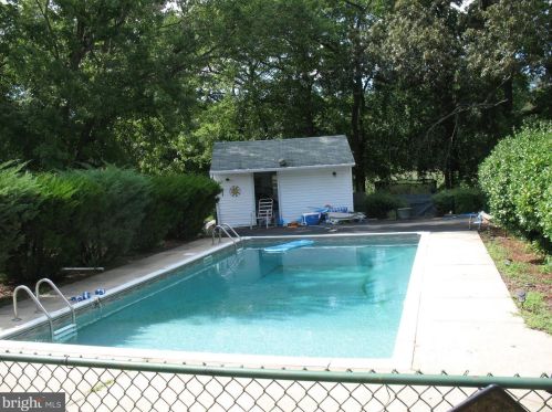 106 8 St, West Deptford NJ 08086-3057 exterior