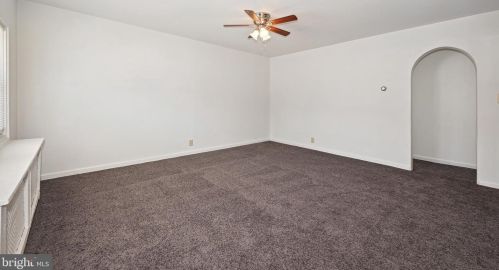 821 Columbia Blvd, West Deptford NJ 08063-1204 exterior