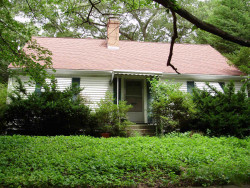 8 Deforest Rd, Newton, MA 02462-1111