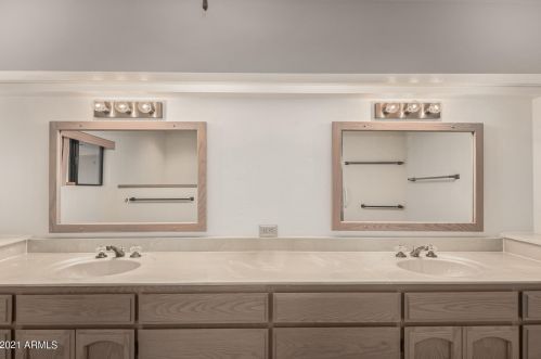 11420 Ahwatukee Dr, Phoenix AZ 85044-3102 exterior