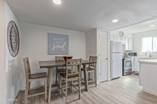 4731 Belleview St, Phoenix AZ  85008-5606 exterior