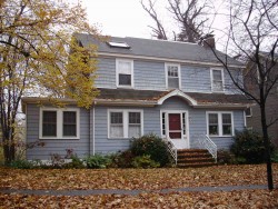 127 Park St, Newton, MA 02458-2041