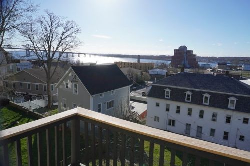 192 Barnaby St, Fall River MA 02720-3556 exterior