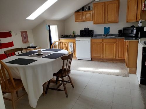 153 Belleville Ave, New Bedford MA 02746-2494 exterior