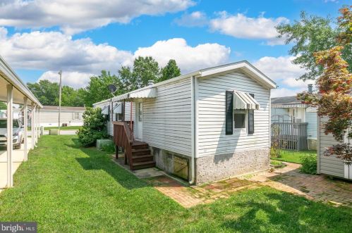 155 Whippoorwill Way, West Deptford NJ 08051-1383 exterior