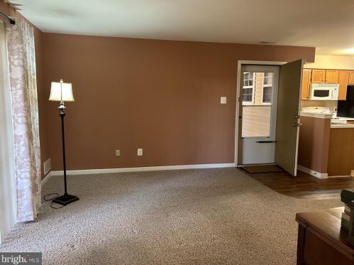 1422 Tristram Cir, West Deptford NJ 08051-2265 exterior