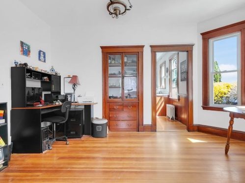 61 Paul Revere Rd, Arlington MA 02476-5729 exterior