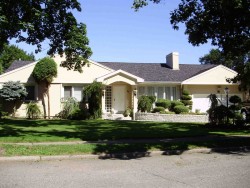 99 Wendell Rd, Newton, MA 02459-2946