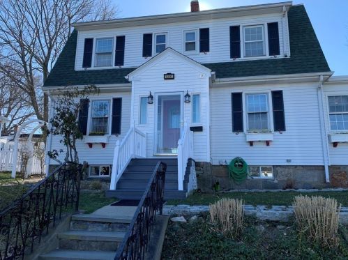 1391 Quincy Shore Dr, Quincy, MA 02169-2336