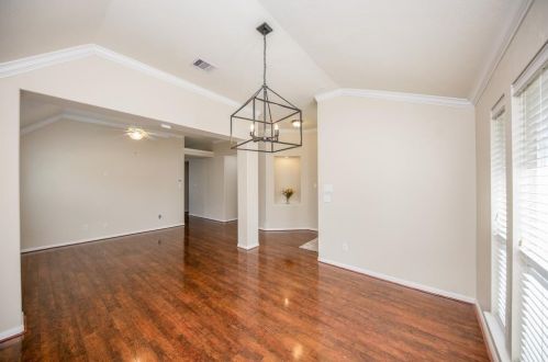 9006 Bonbrook Bnd Ln, Richmond TX 77469-4730 exterior