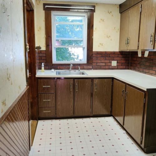 1210 Globe St, Fall River MA 02724-1387 exterior