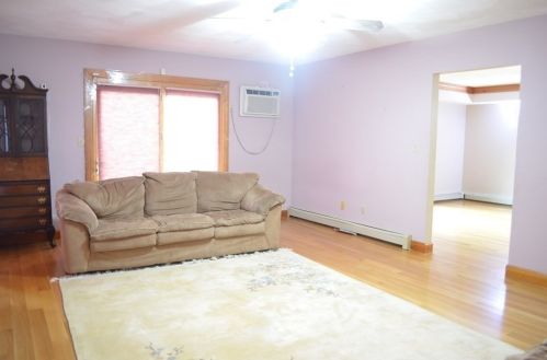 24 Carl St, Newton MA 02461-1906 exterior