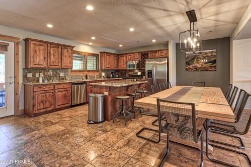 5627 Oslo Ln, Park City UT 84098-7708 exterior