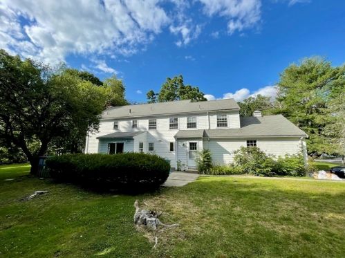 327 Dedham St, Newton MA 02461-2108 exterior