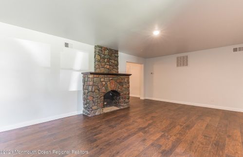 720 Carter Ave, West Deptford NJ  08096-1468 exterior