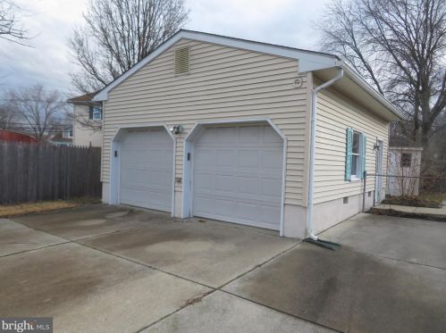 1201 Simpson Ave, West Deptford NJ 08063-1133 exterior