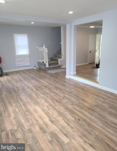 75 Barber Ave, West Deptford NJ 08096-2832 exterior