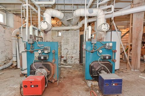 61 Prospect St, Taunton MA 02780-3422 exterior