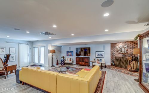 5674 12 St, Phoenix AZ exterior