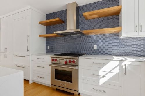 558 Fox Hill Rd, Chatham MA 02633-1412 exterior