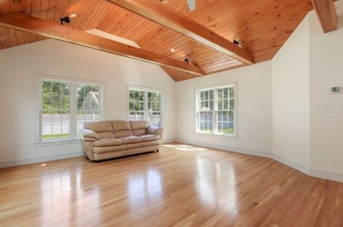 9 Independence Ln, Hingham MA exterior