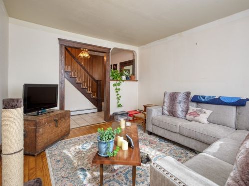 34 Mountain St, Worcester MA  01606-1412 exterior