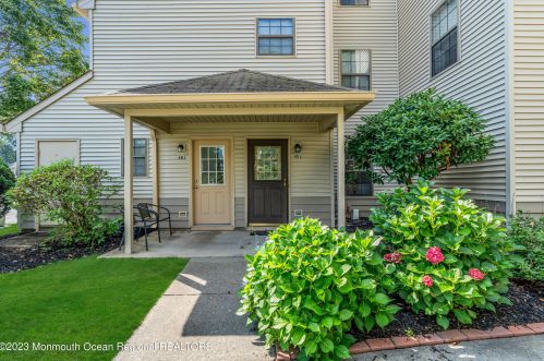 402 Daffodil Dr, Jackson Twp NJ 08527-4127 exterior