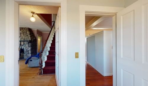 266 Pleasant St, West Bridgewater MA 02379-1509 exterior