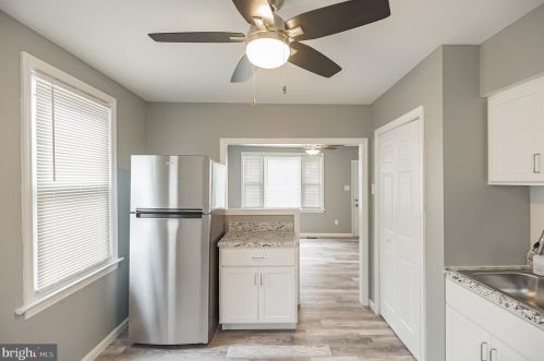 431 Prince St, West Deptford NJ 08096-5711 exterior