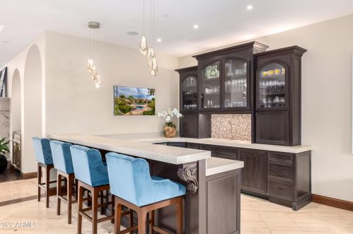 4450 54th St, Phoenix AZ 85018-1905 exterior