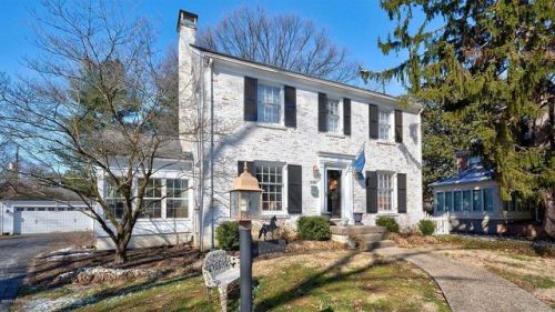 200 Tyne Rd, Louisville, KY 40207-3444