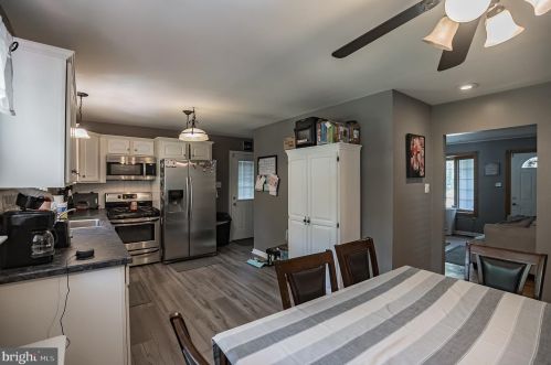 738 Chestnut Ave, West Deptford NJ 08097-1606 exterior