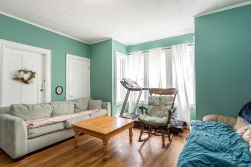 6 Morton St, Taunton MA 02780-3036 exterior