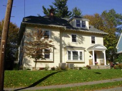 45 Hinckley Rd, Newton, MA 02468-1723